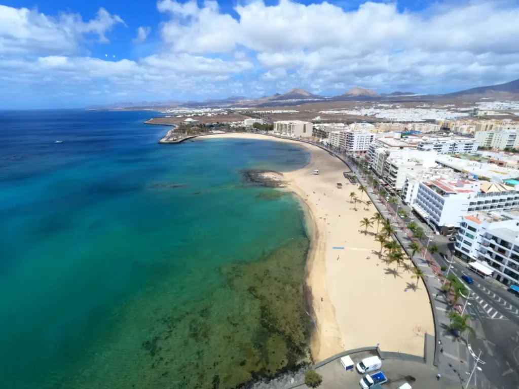 Arrecife Lanzarote avenida principal playa del Reducto vista aérea