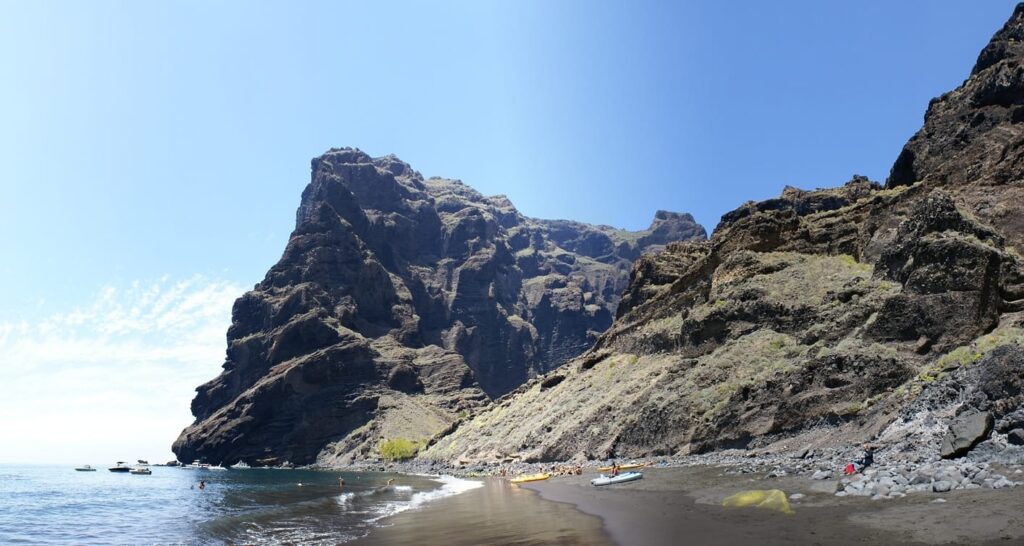 Barranco de Masca Tenerife playa final ruta senderismo vista mar