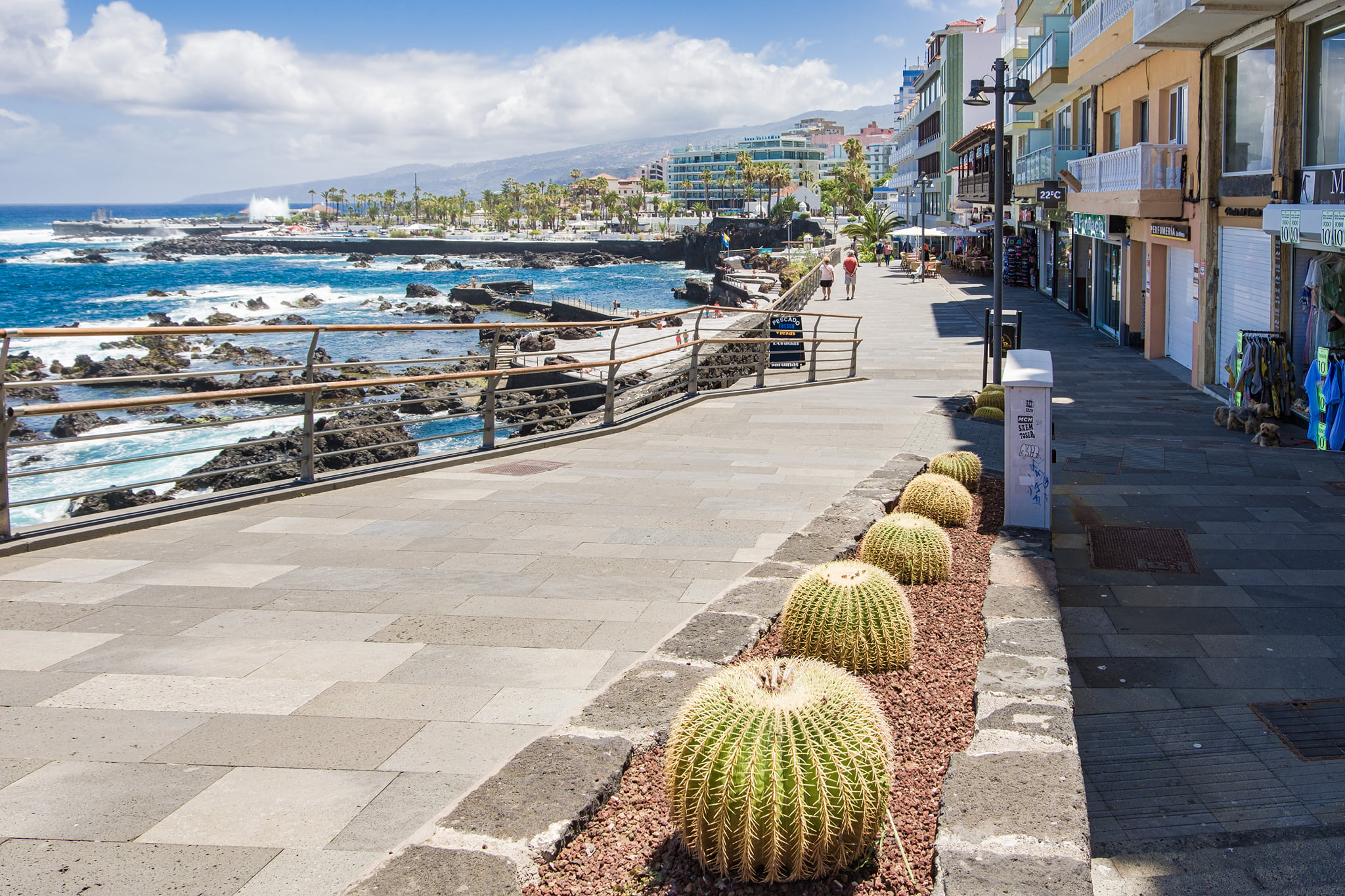 Puerto de la Cruz Tenerife Plaza del Charco paseo marítimo San Telmo