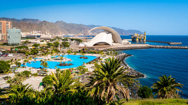 Vista del Auditorio Adán Martín y el Parque Marítimo César Manrique desde Cabo Llanos, Santa Cruz de Tenerife