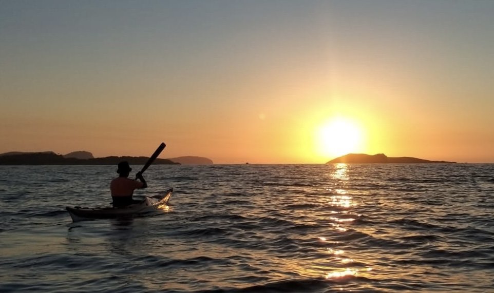 playa Tazacorte La Palma atardecer kayak actividades náuticas