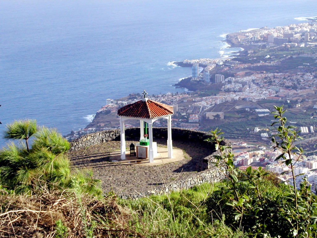 Mirador con vistas panorámicas en Los Realejos sobre el Valle de Tenerife norte