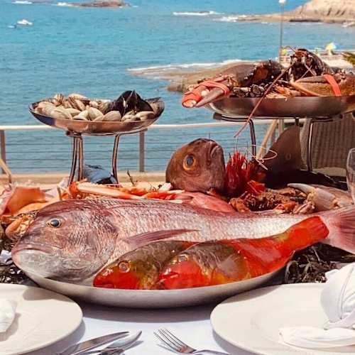 Restaurante de pescado fresco junto a Playa Paraíso Adeje en Callao Salvaje Tenerife