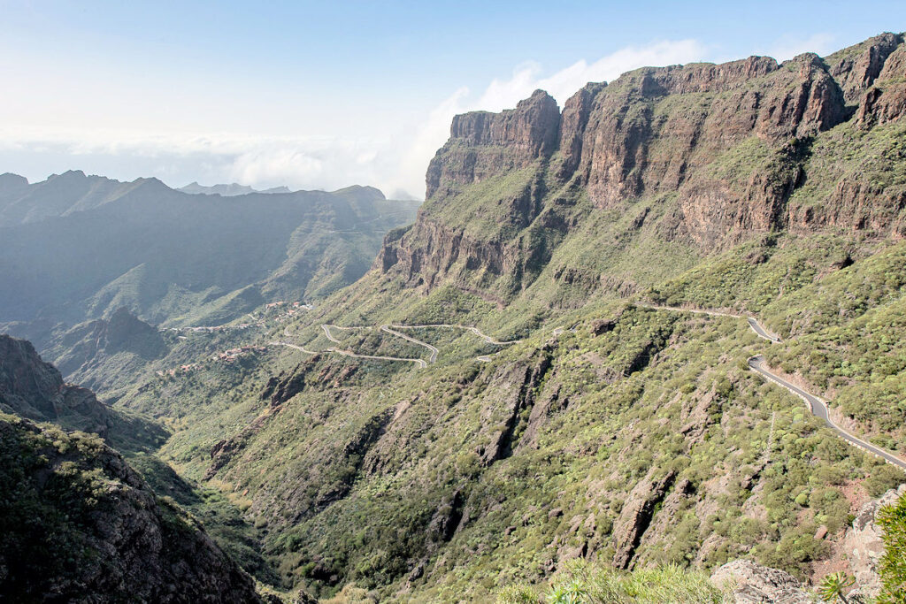 Vista del caserío de Masca desde la carretera de acceso en el Macizo de Teno Tenerife