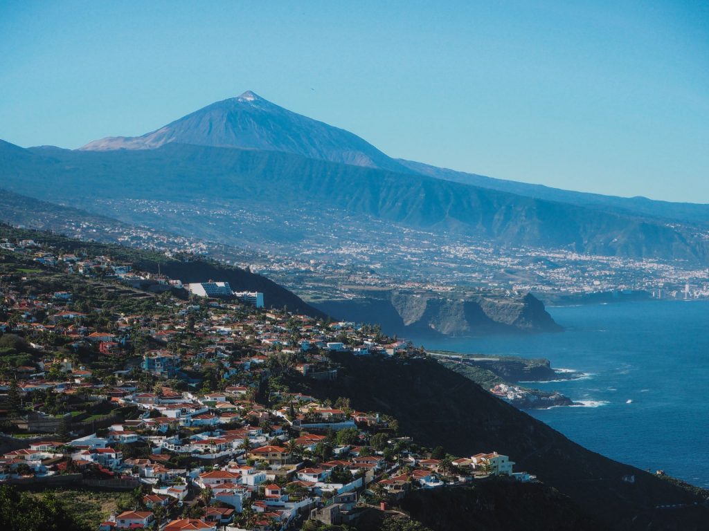 Mirador de El Sauzal con vistas al Teide y al Valle de La Orotava, Tenerife