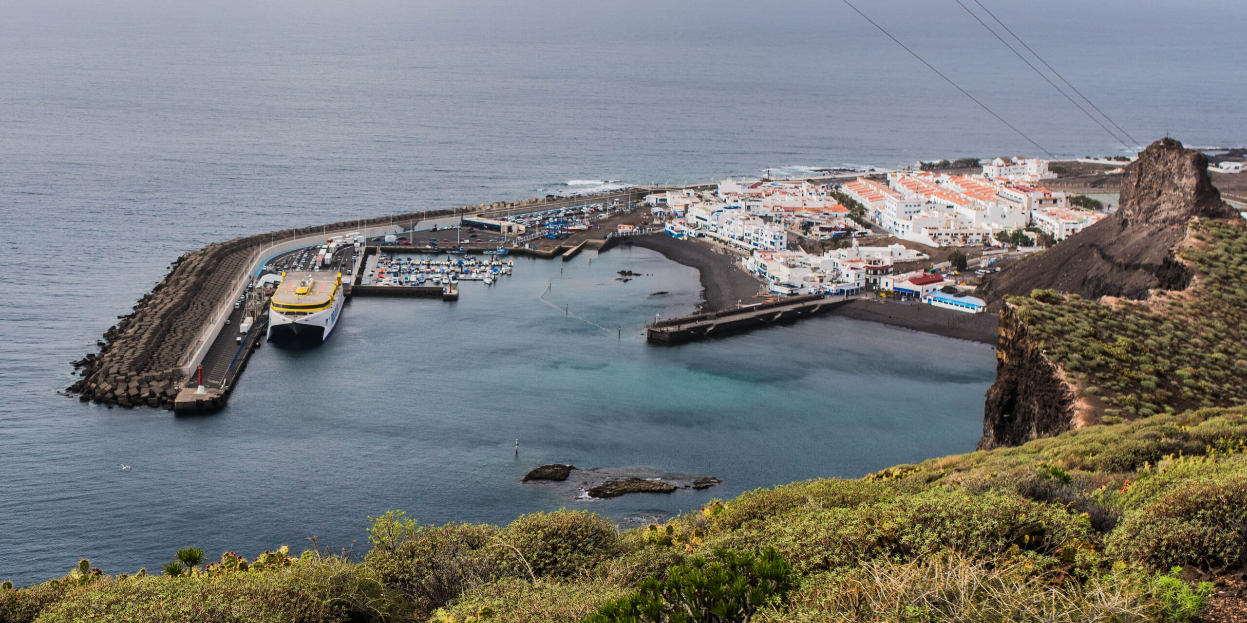 Agaete Gran Canaria, vista del Puerto de las Nieves