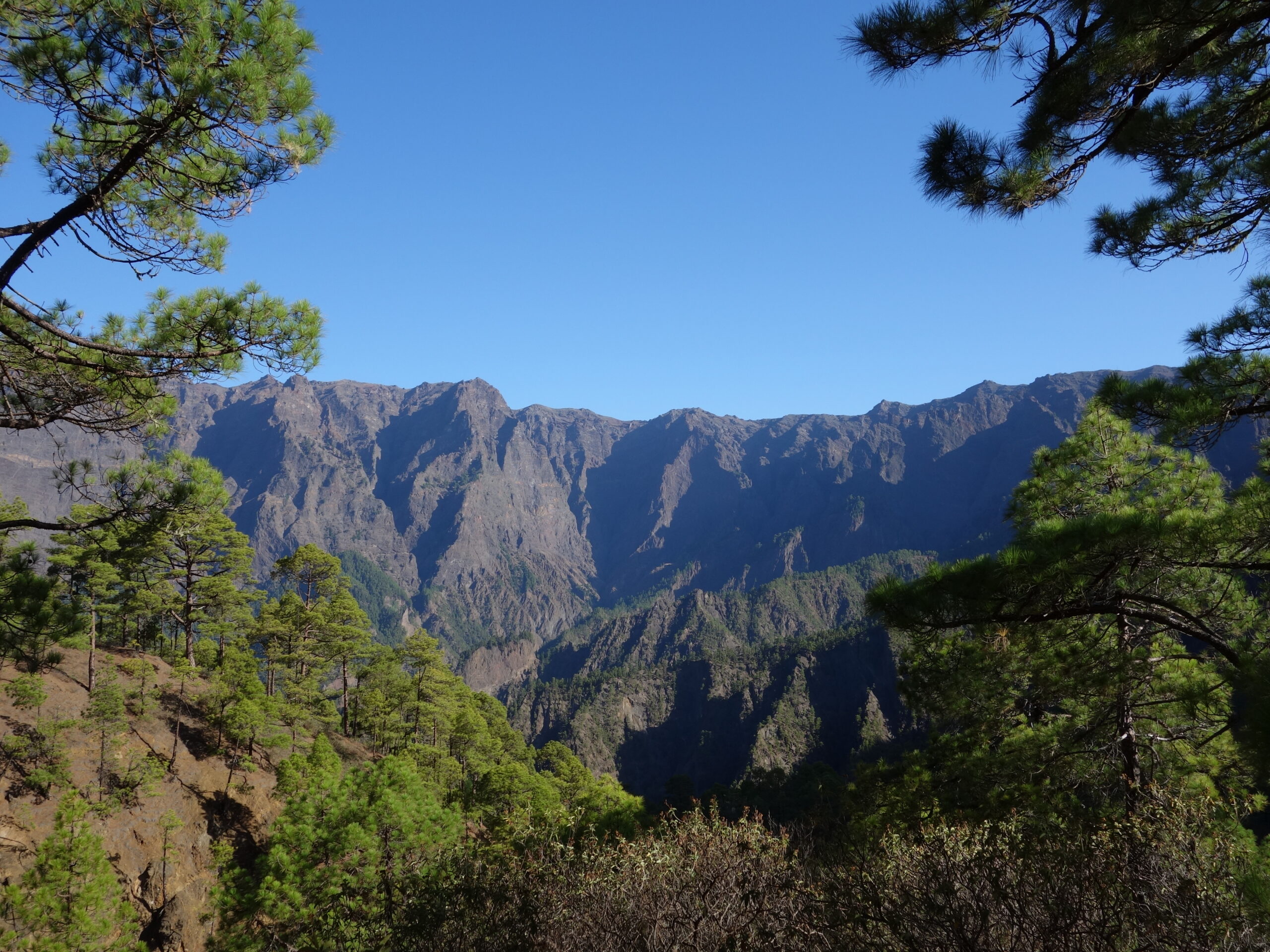 El Paso La Palma, vista panorámica del interior de la Caldera de Taburiente desde La Cumbrecita