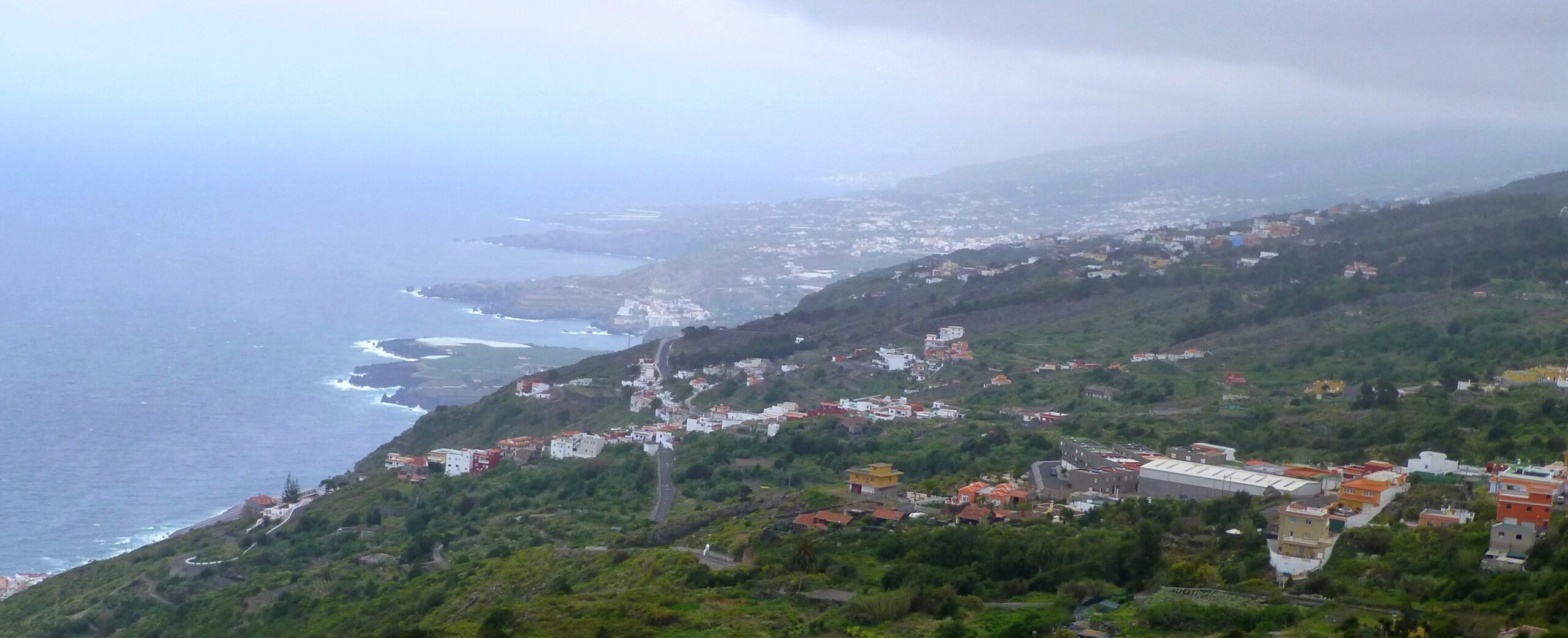 El Tanque Tenerife, vista panorámica del noroeste de la isla desde el municipio