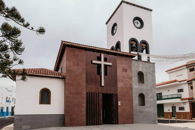 Fasnia Tenerife, ruinas de la Iglesia Vieja de San Joaquín en el malpaís