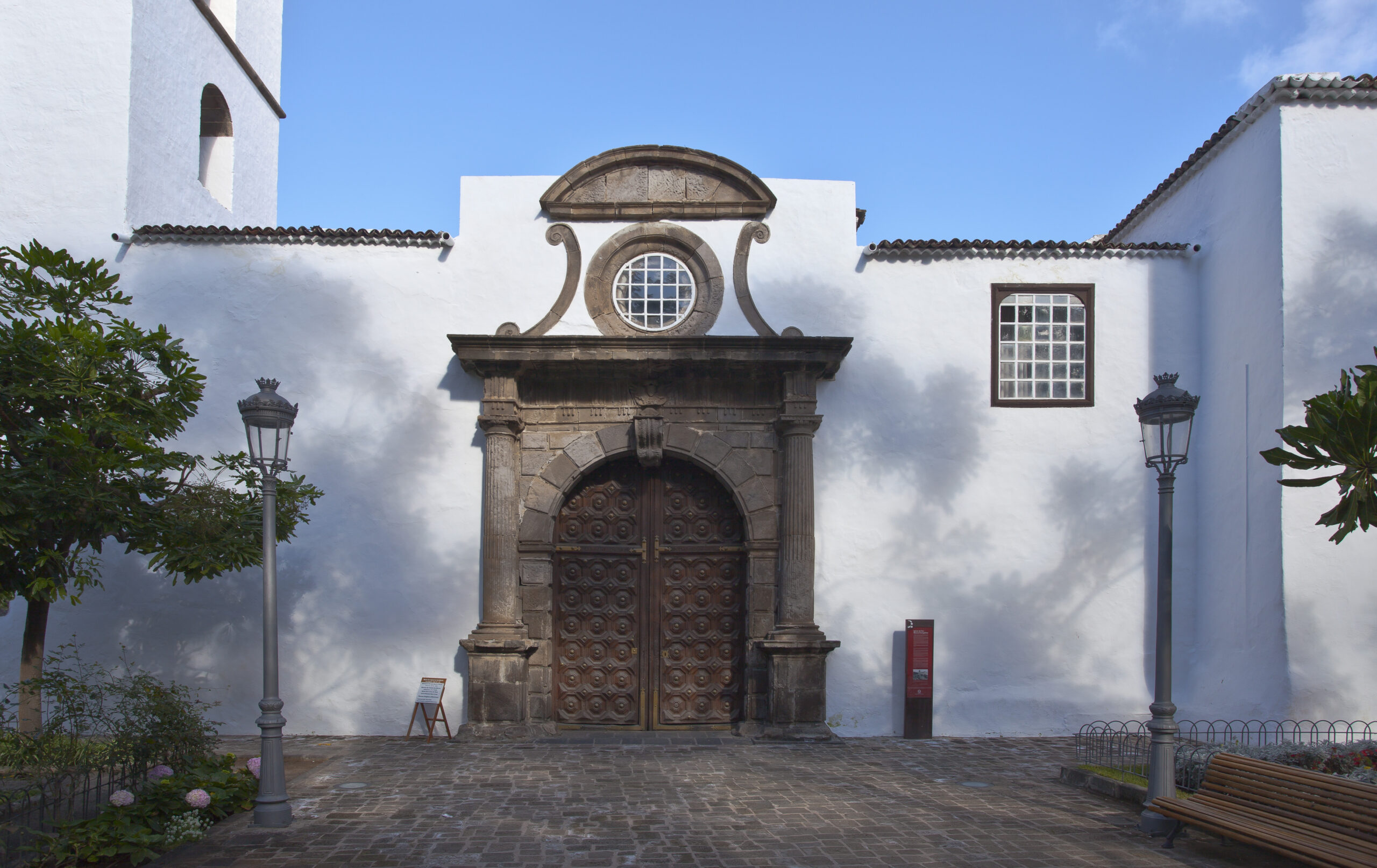 Icod de los Vinos Tenerife, Iglesia de San Marcos y Plaza de Andrés de Lorenzo Cáceres