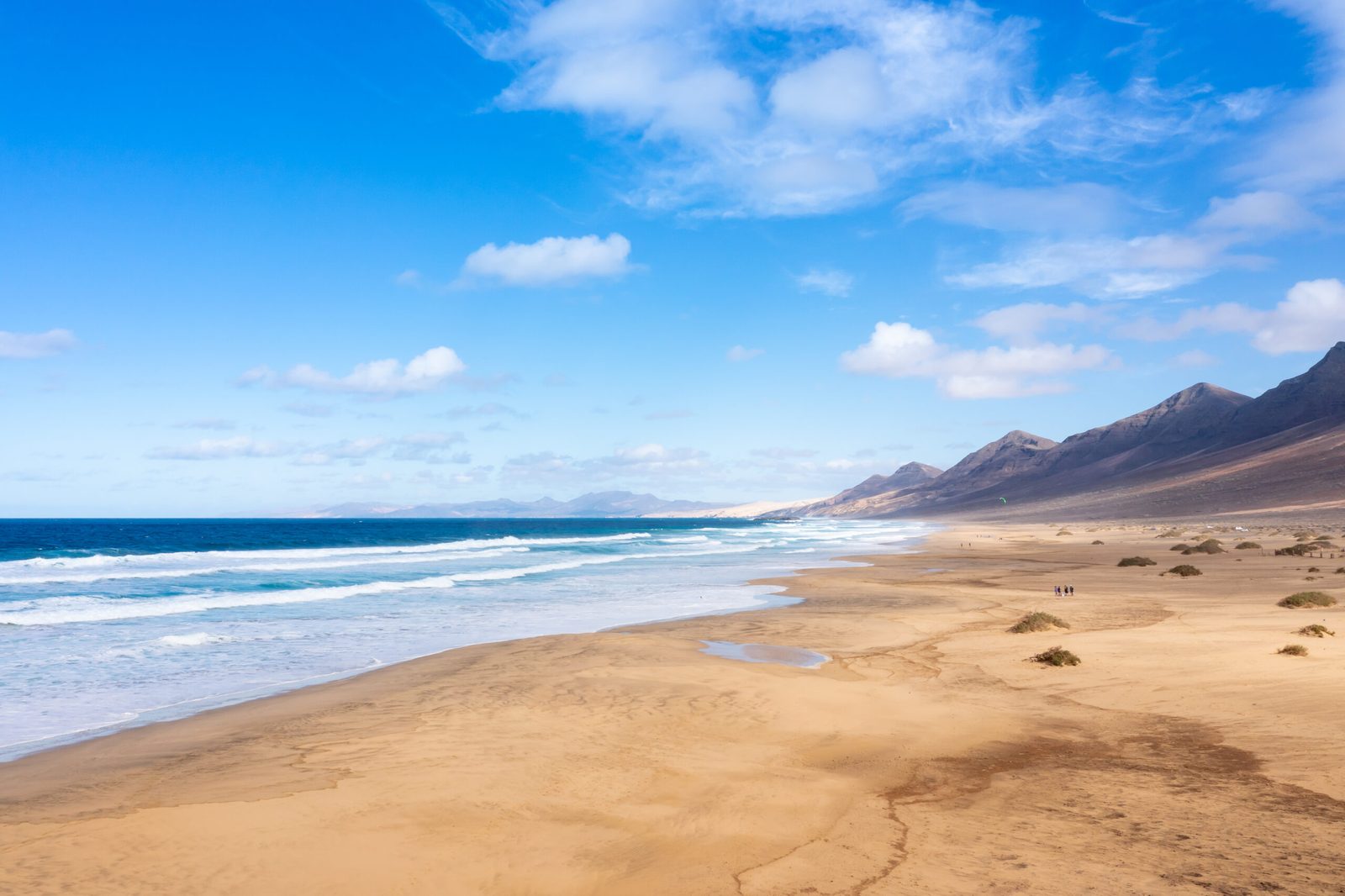 Pájara Fuerteventura, Playa de Cofete con las montañas de Jandía al fondo