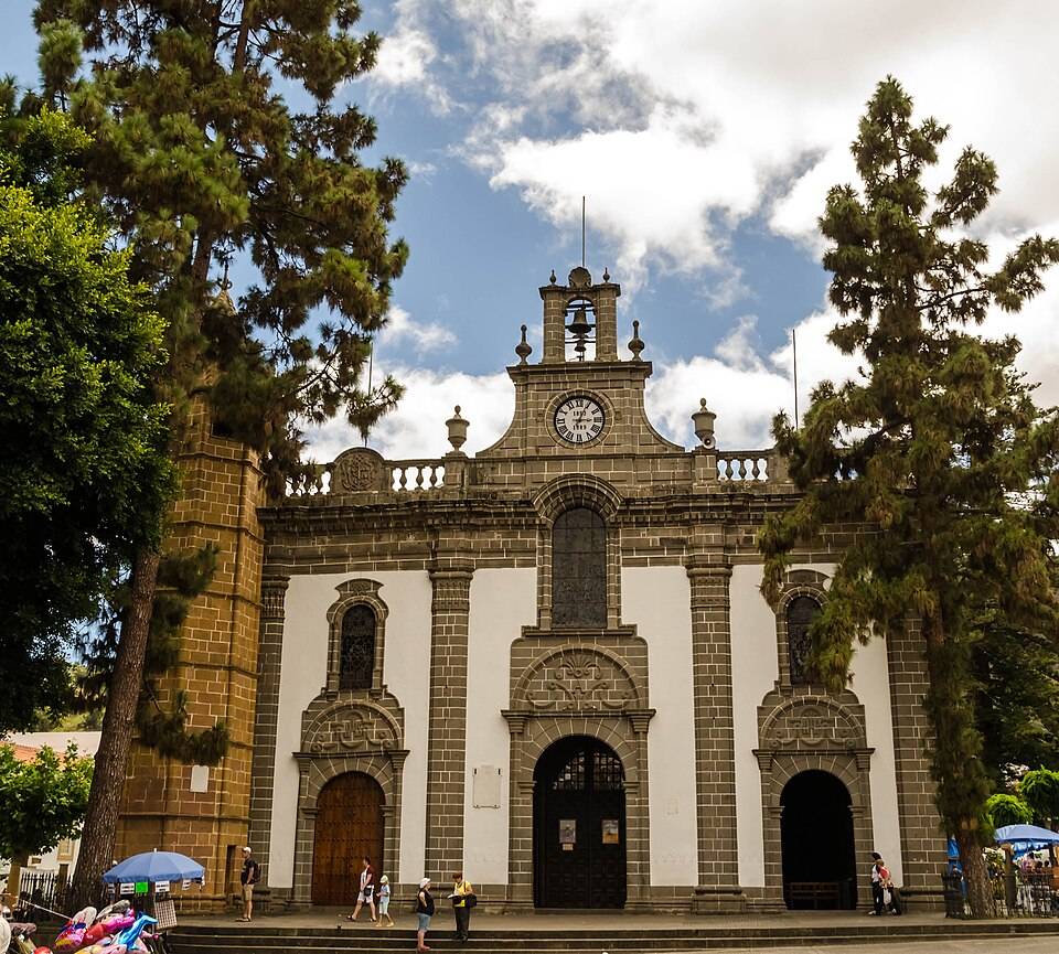 Teror Gran Canaria, Basilika der Jungfrau von Pino am Platz del Pino im historischen Stadtzentrum