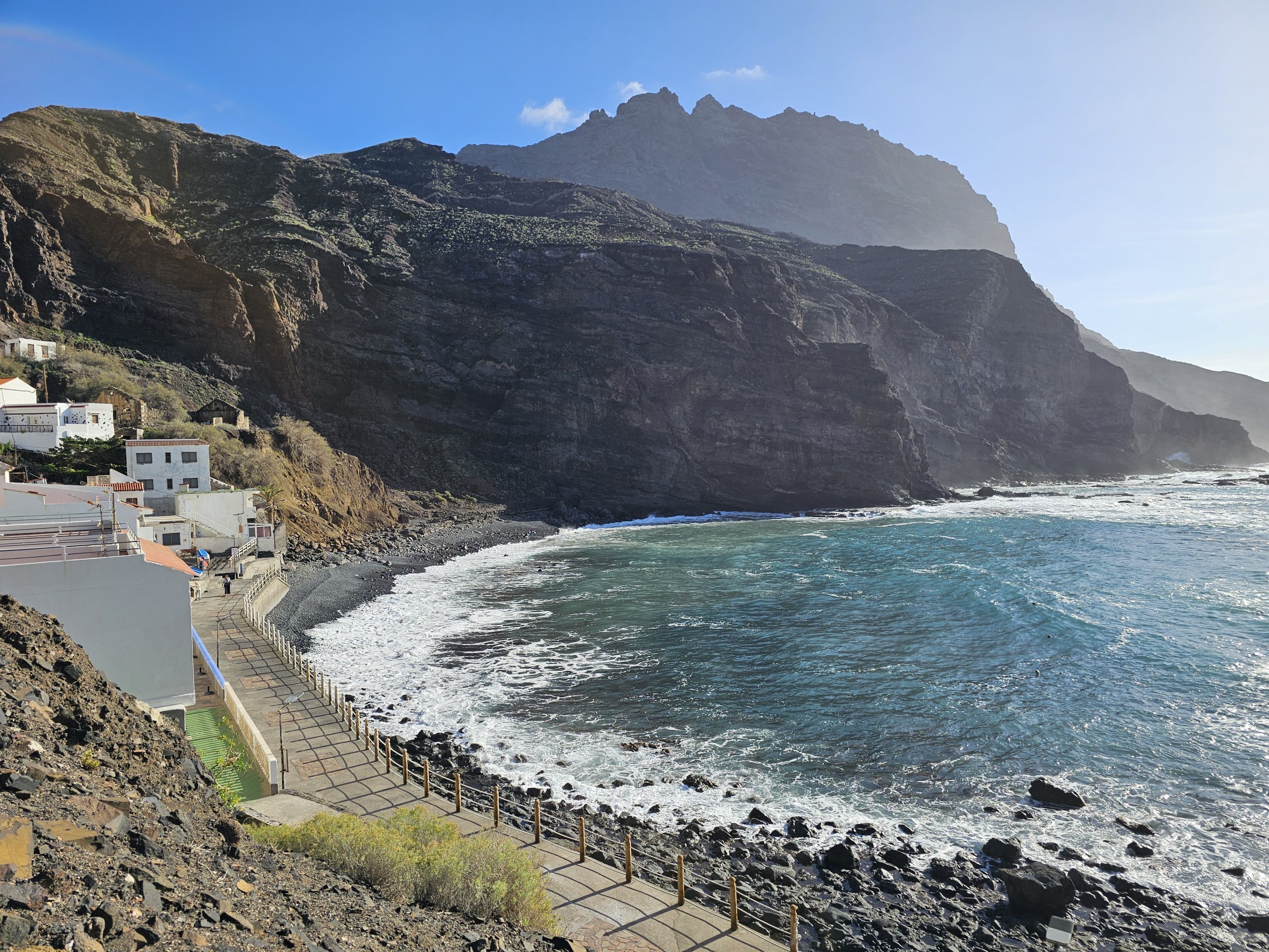 vallehermoso-la-gomera-alojera-playa-palmeras vallehermoso-la-gomera-alojera-playa-palmeras